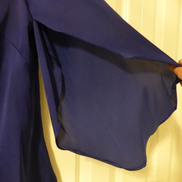 LE CHATEAU blue violet satin v-neck flutter sleeve top - Picture 4 of 10